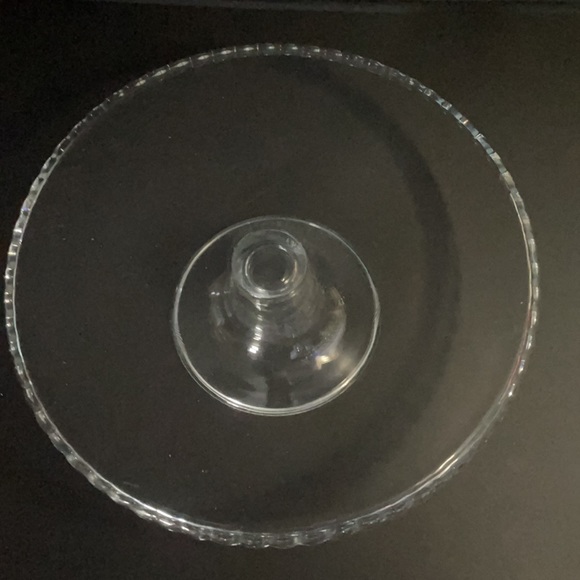 Vintage Cake Stand Clear Glass Pedestal Cake Serving Platter - Picture 3 of 4